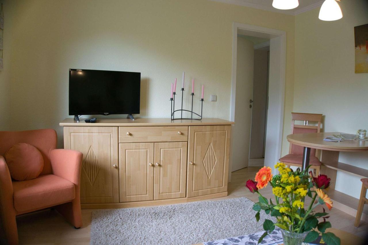 F-1042 Ferienwohnung Enna Sellin  Екстериор снимка